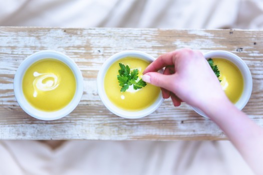 leek-and-potato-soup-hand