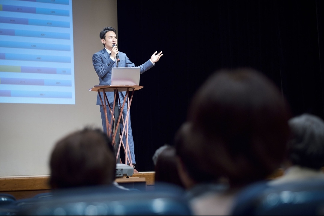 重庆口才培训,演讲培训,樊荣强,当众讲话