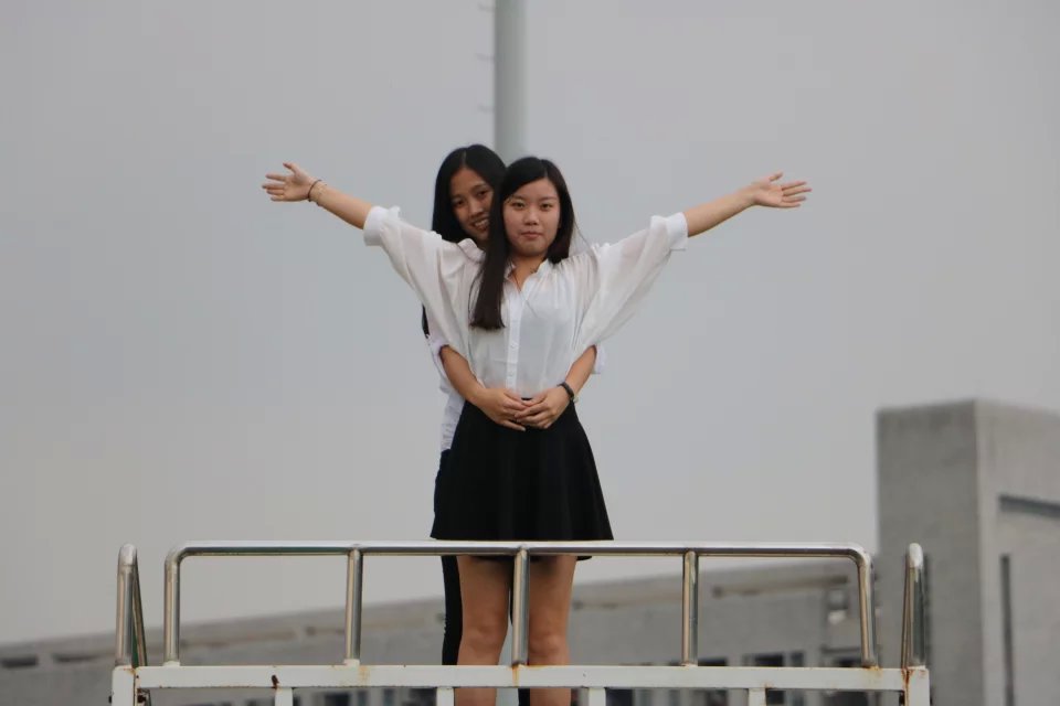 小妞 (1)